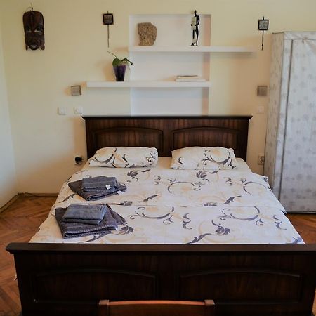 Appartement Studio Braşov Extérieur photo